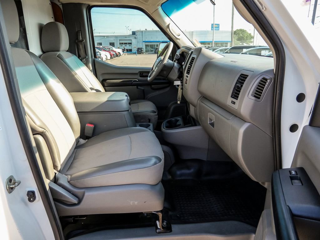 Used 2020 Nissan NV 3500 SL RWD image 12