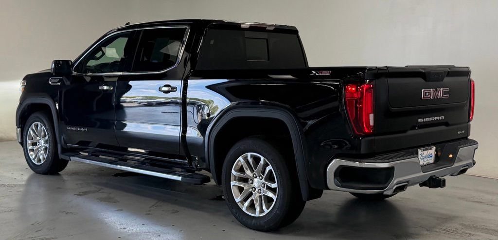 Used 2022 GMC Sierra 1500 SLT w/ SLT Premium Package AWD/4WD image 4