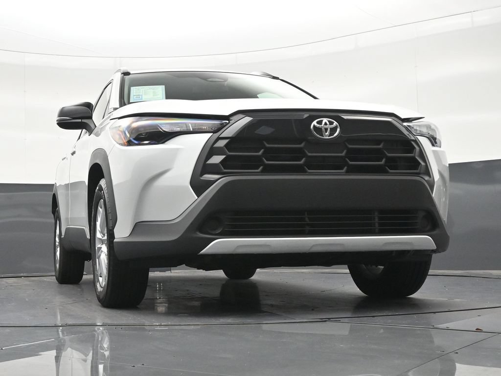 Used 2026 Toyota Corolla Cross LE FWD image 31