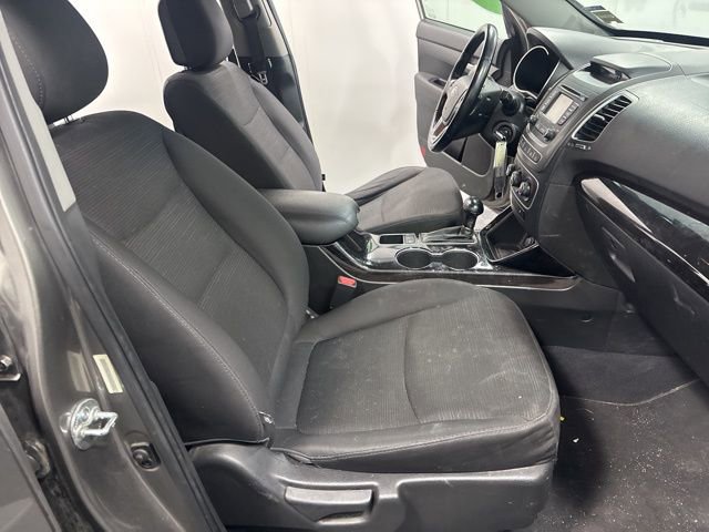 Used 2015 Kia Sorento LX image 18
