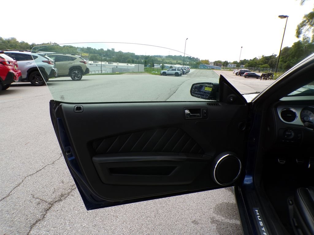 Used 2010 Ford Mustang GT RWD image 20