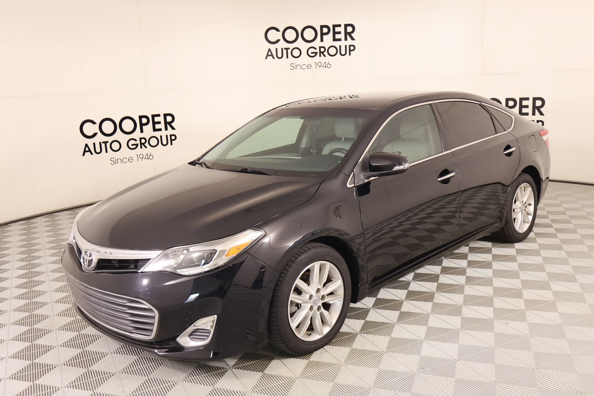 Used 2015 Toyota Avalon XLE FWD image 10