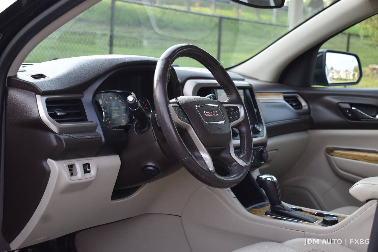 Used 2017 GMC Acadia Denali w/ Technology Package AWD/4WD image 19