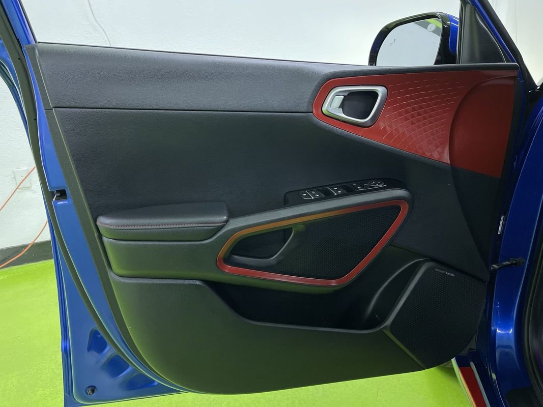 Used 2020 Kia Soul GT-Line Turbo FWD image 16