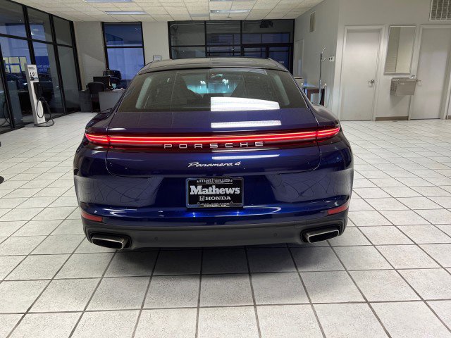 Used 2024 Porsche Panamera 4 image 39
