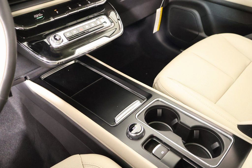 New 2026 Lincoln Corsair Premiere FWD image 8