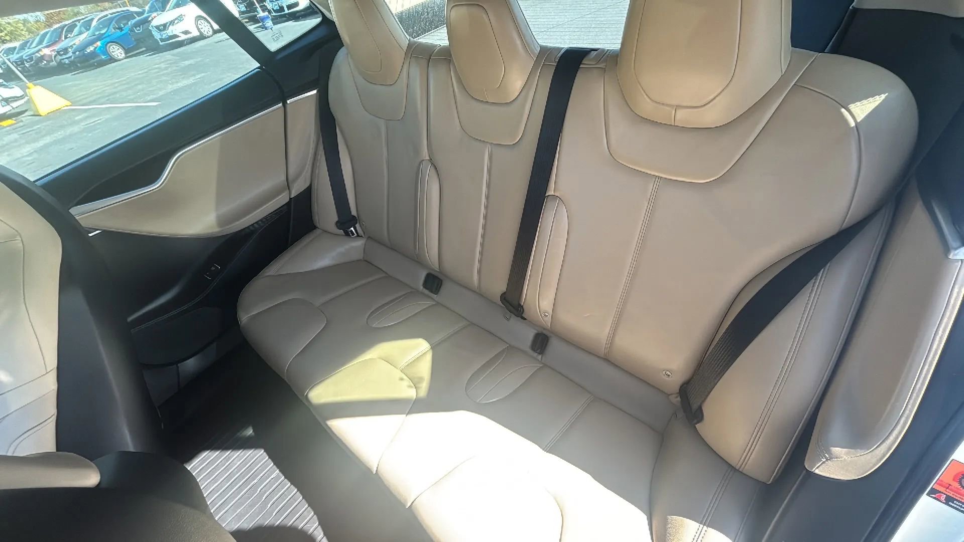 Used 2016 Tesla Model S 60 image 30