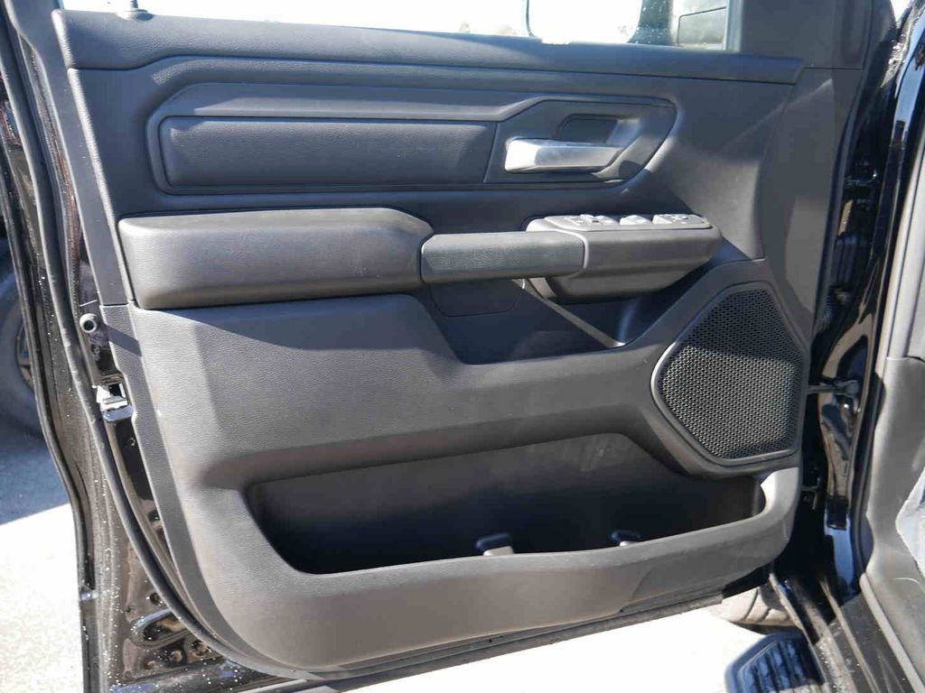 New 2026 RAM 1500 Express AWD/4WD image 26