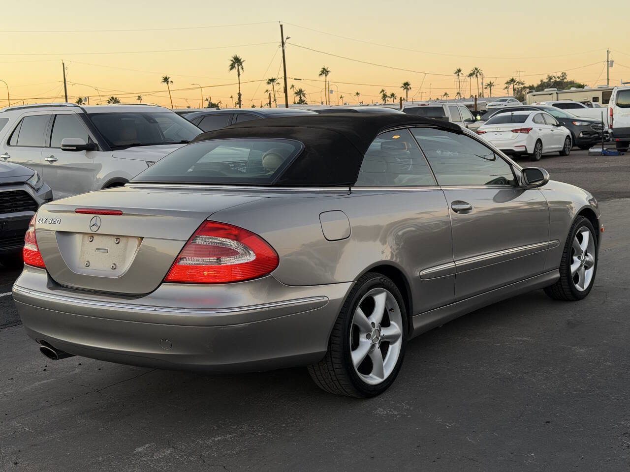 Used 2005 Mercedes-Benz CLK 320 Cabriolet image 14