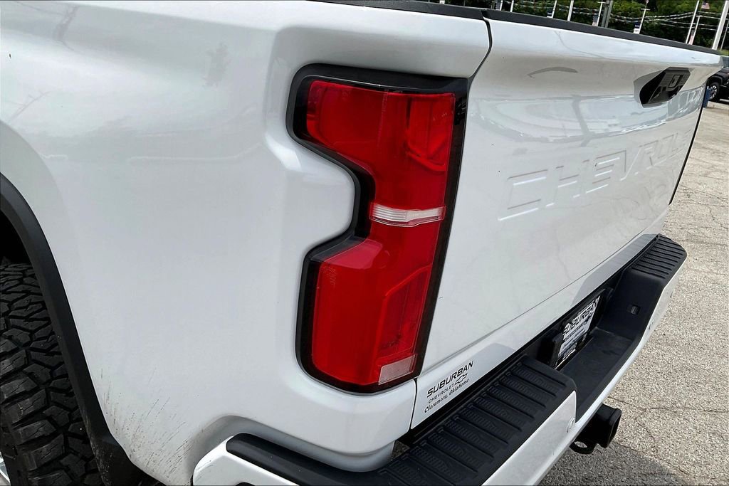 Used 2024 Chevrolet Silverado 3500 LTZ w/ LTZ Plus Package AWD/4WD image 32