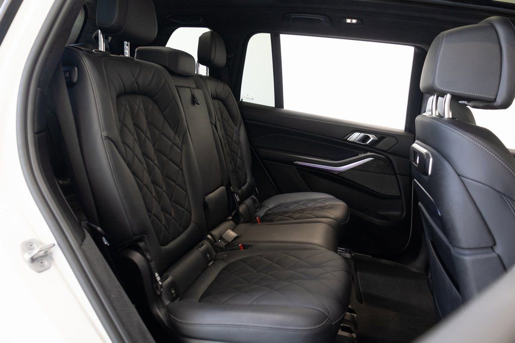 Used 2023 BMW X7 xDrive40i w/ Executive Package AWD/4WD image 30