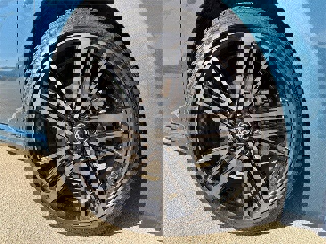 Used 2025 Toyota Camry XSE image 10