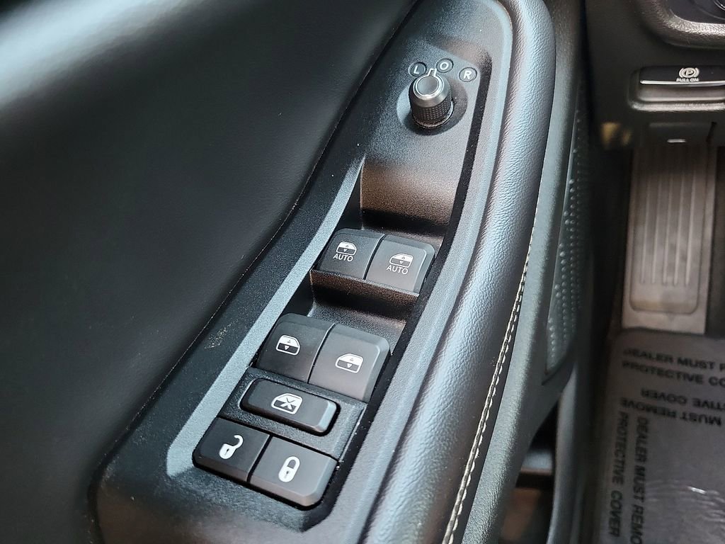 Used 2024 Jeep Grand Cherokee L Laredo AWD/4WD image 13