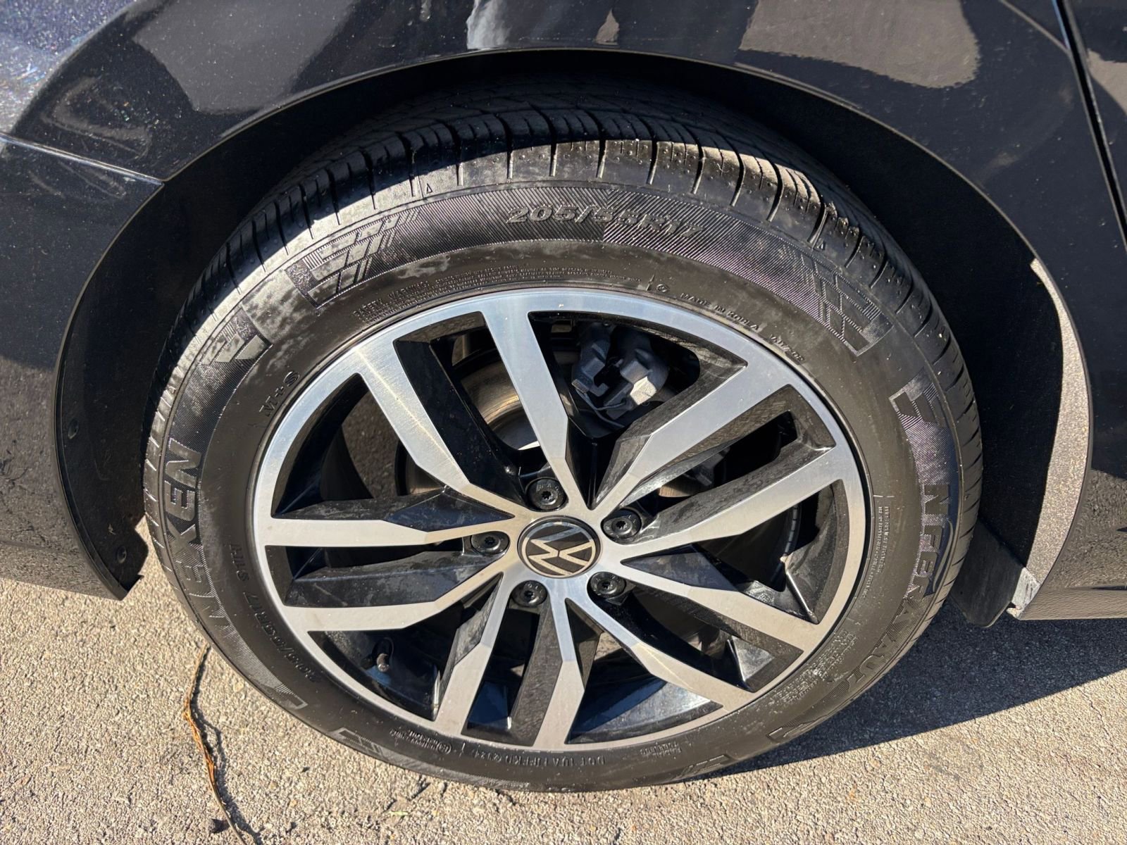 Used 2025 Volkswagen Jetta SE image 31