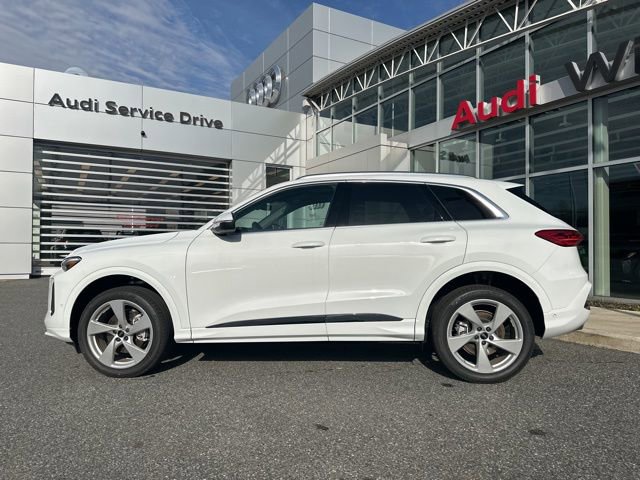 New 2025 Audi Q5 Premium Plus image 2