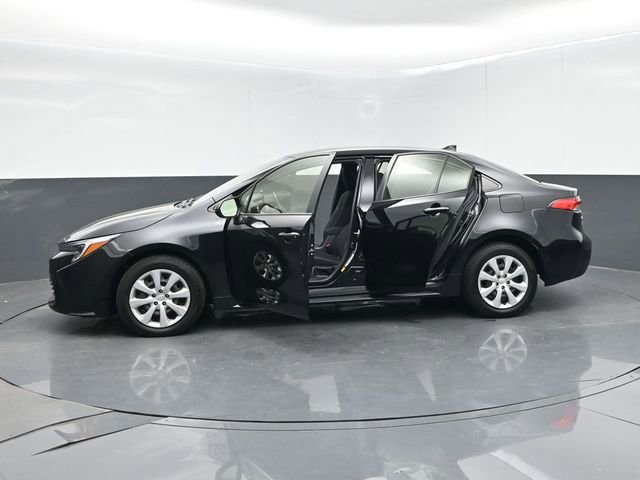 Used 2024 Toyota Corolla LE image 60