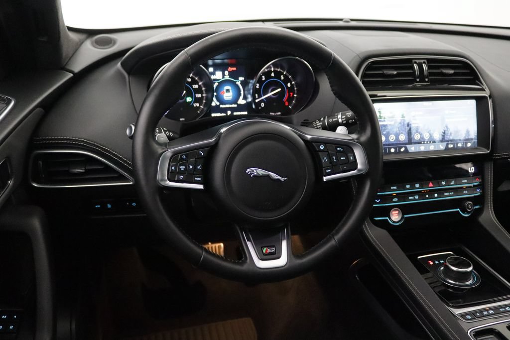 Used 2020 Jaguar F-PACE S AWD/4WD image 19