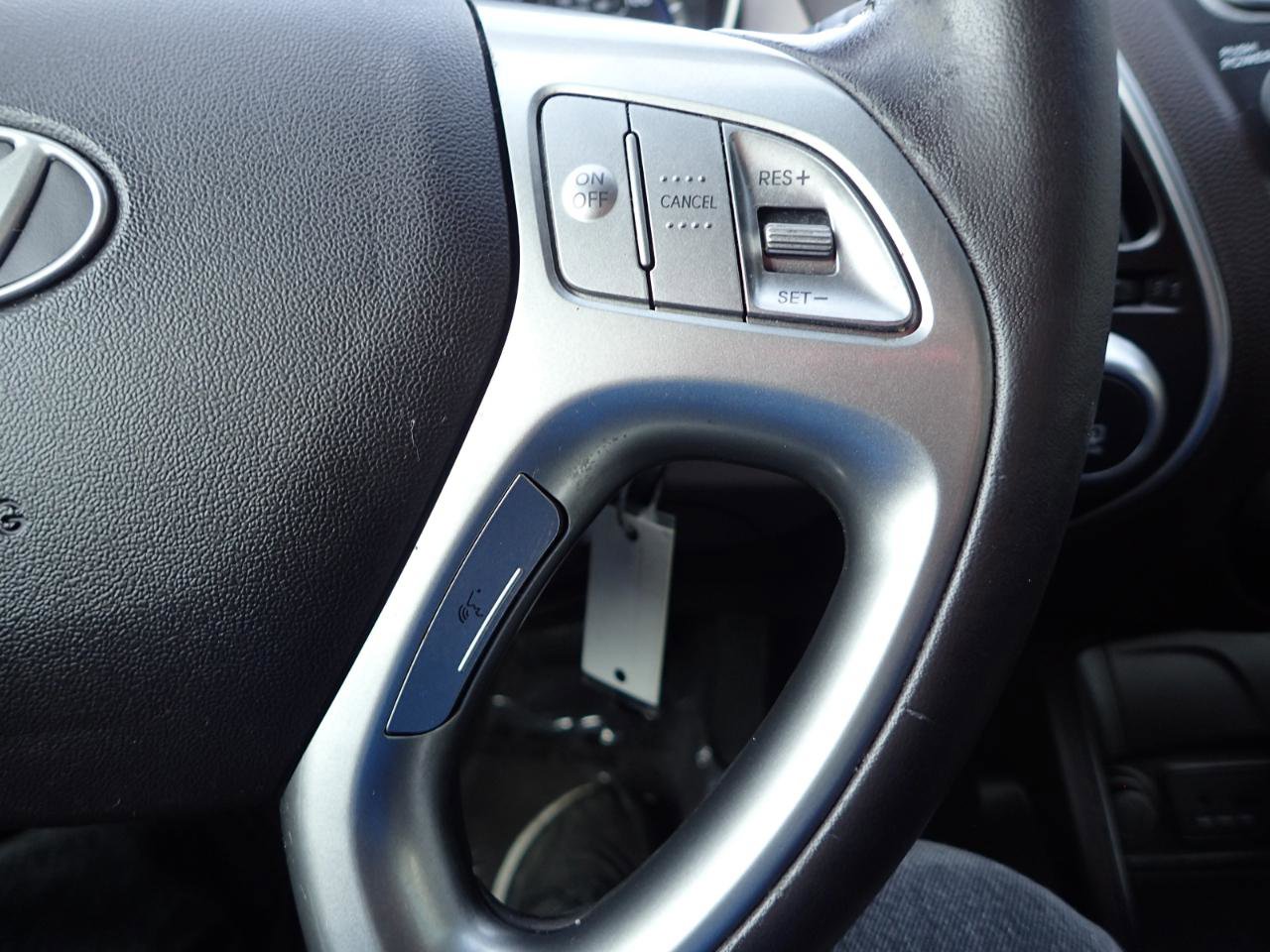 Used 2012 Hyundai Tucson GLS FWD image 16