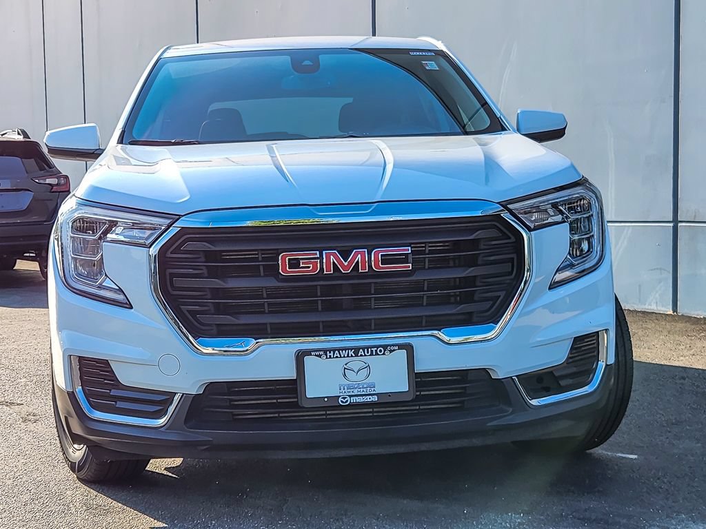 Used 2024 GMC Terrain SLE AWD/4WD image 4