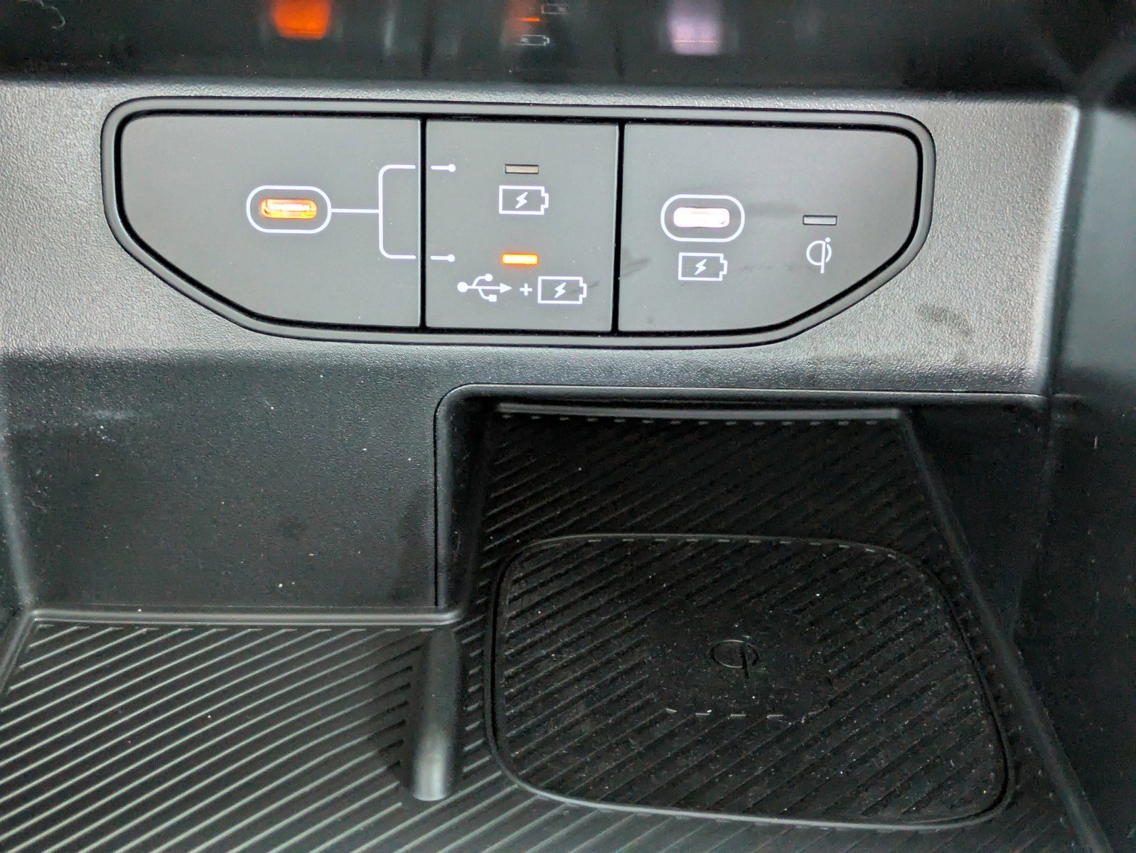 Certified 2025 Kia Sorento EX FWD image 28