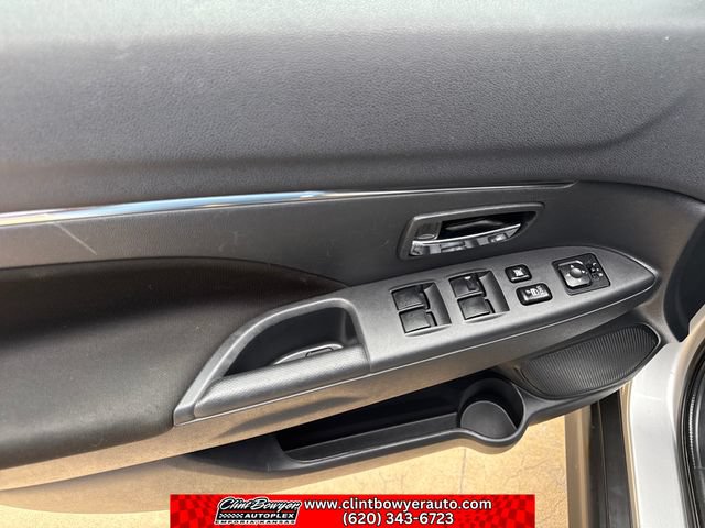 Used 2024 Mitsubishi Outlander Sport SE AWD/4WD image 12