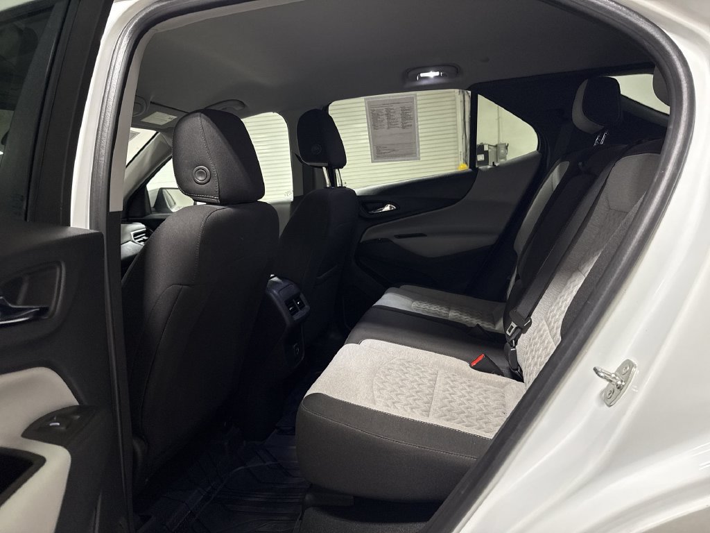 Used 2023 Chevrolet Equinox LT w/ LPO, Floor Liner Package FWD image 22