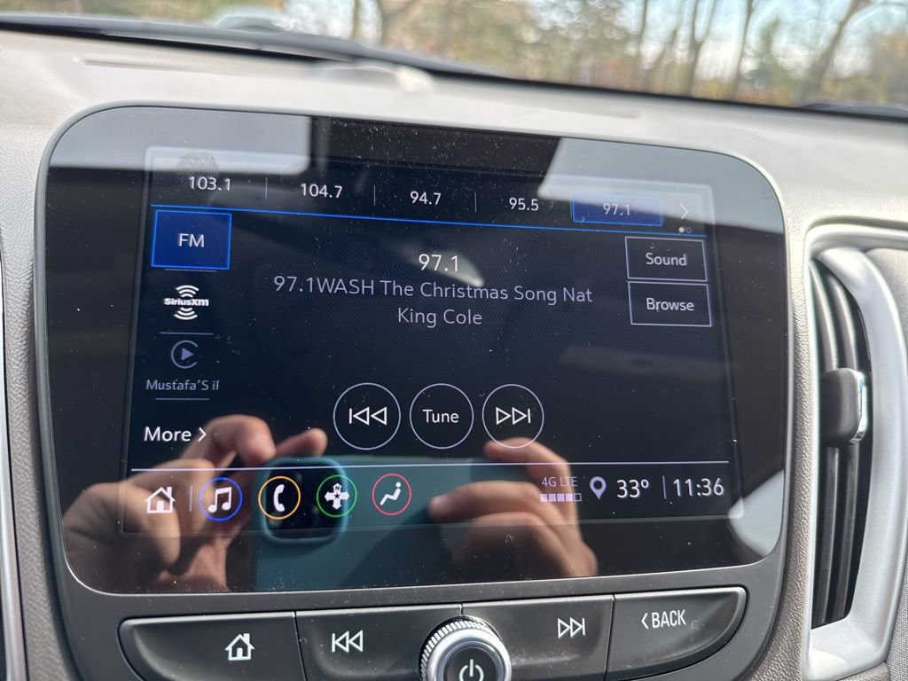 Used 2025 Chevrolet Malibu LT image 23