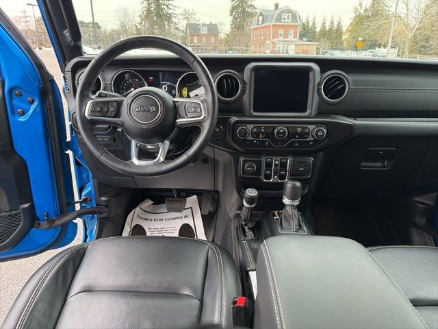 Used 2023 Jeep Wrangler Unlimited Sahara w/ Cold Weather Group AWD/4WD image 15