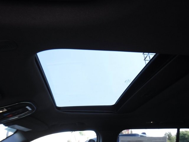 New 2025 Jeep Grand Cherokee Altitude image 12