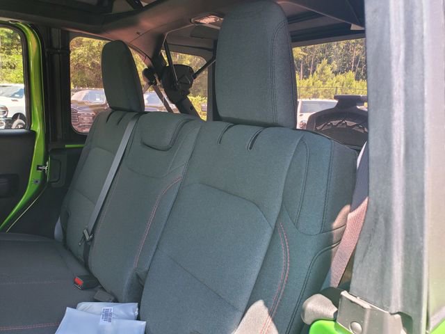 Used 2025 Jeep Wrangler Rubicon image 12