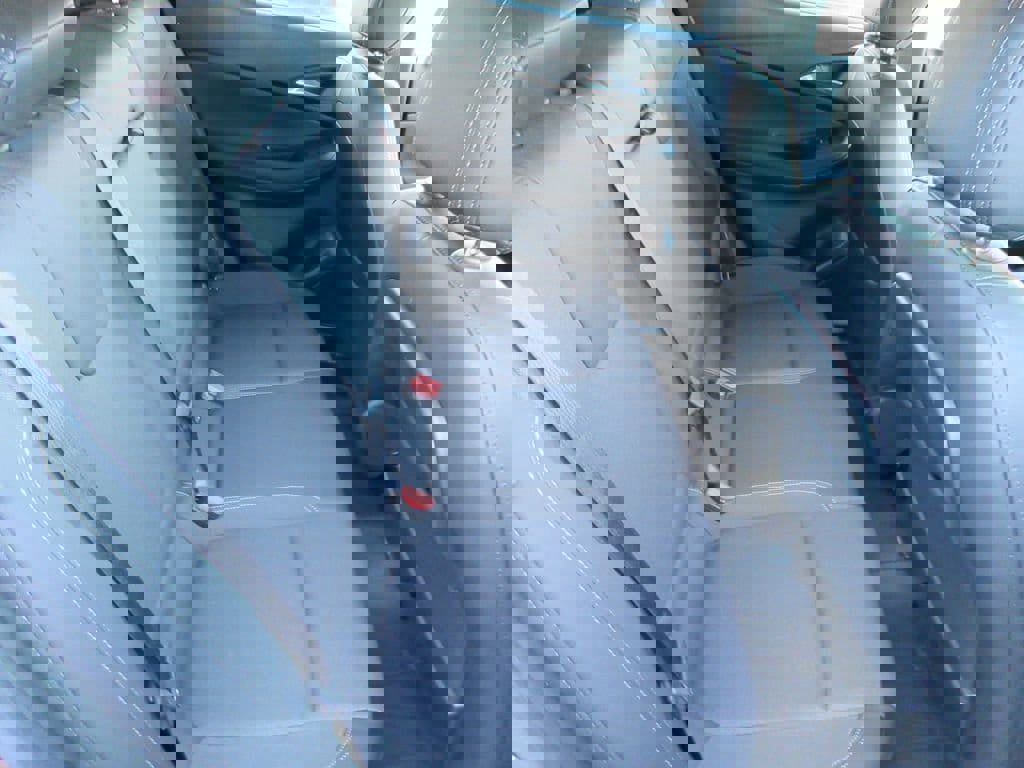 Used 2022 Buick Encore GX Select w/ Sport Touring Package image 18