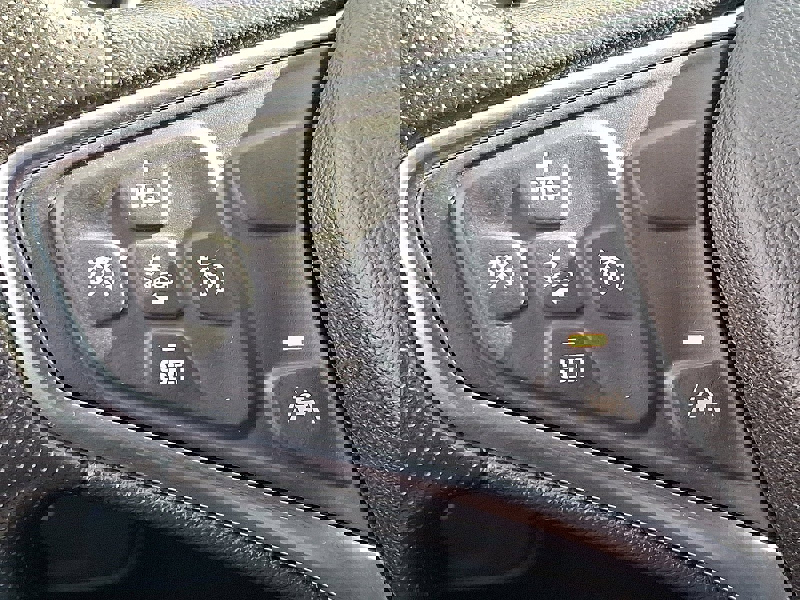 Used 2020 Chevrolet Equinox LT image 20