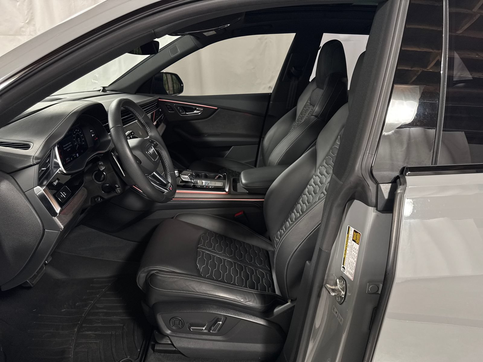 Used 2022 Audi RS Q8 AWD/4WD image 3