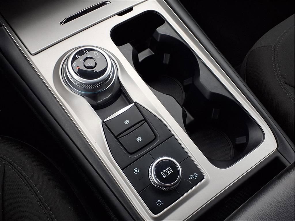 Used 2023 Ford Explorer XLT image 9