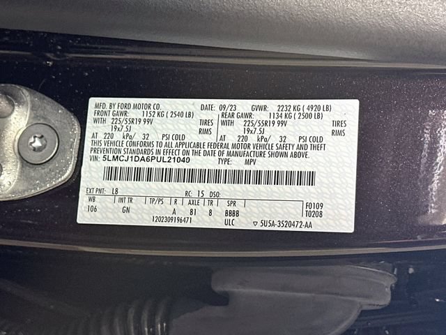 Used 2023 Lincoln Corsair AWD w/ Equipment Group 101A image 38