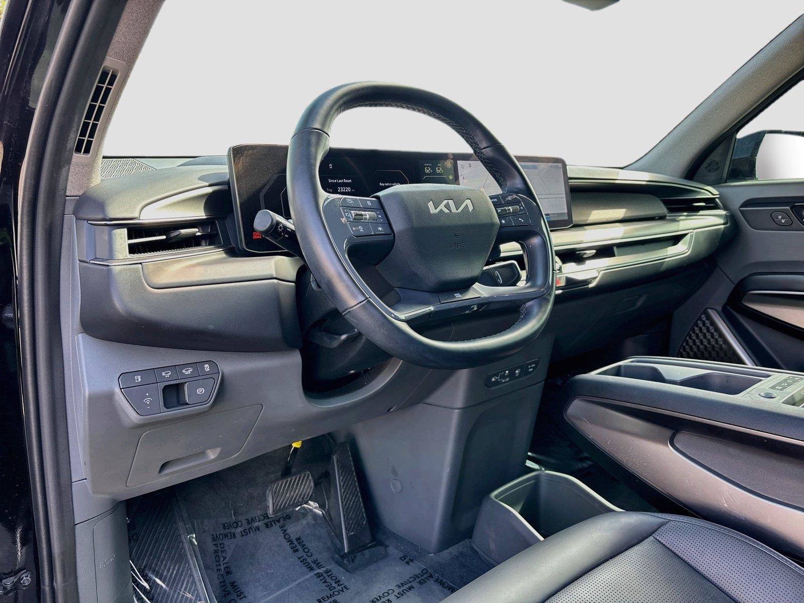 Used 2024 Kia EV9 Light Long Range RWD image 10