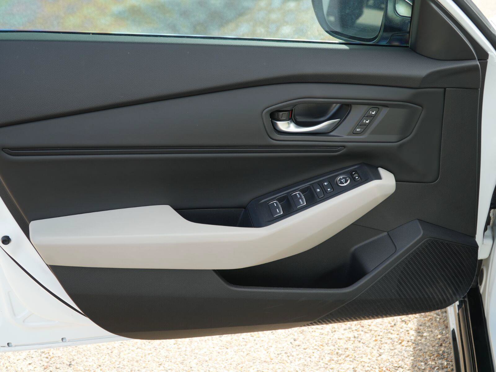 Used 2024 Honda Accord EX-L image 4