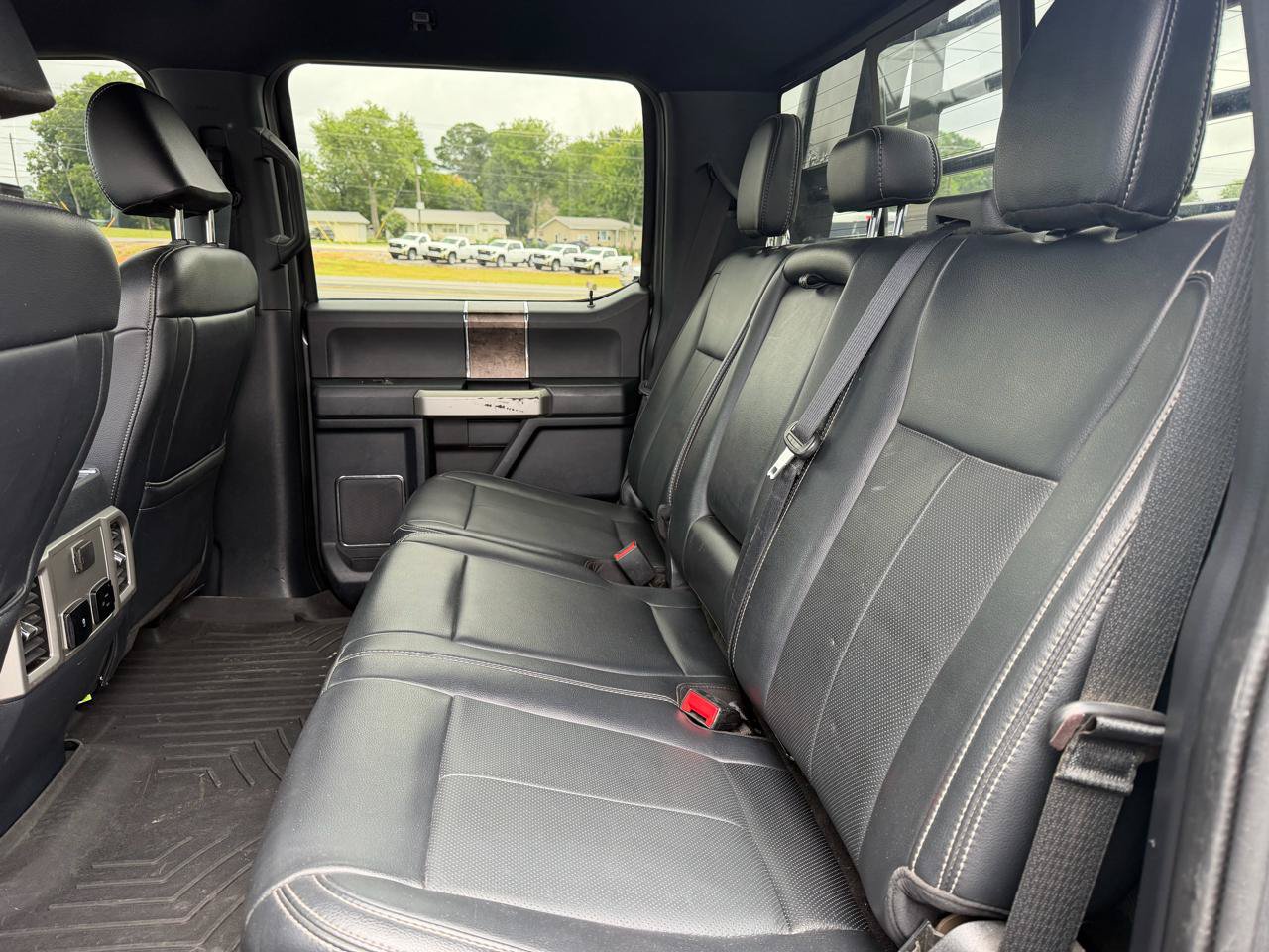 Used 2022 Ford F450 Lariat w/ Lariat Value Package AWD/4WD image 11