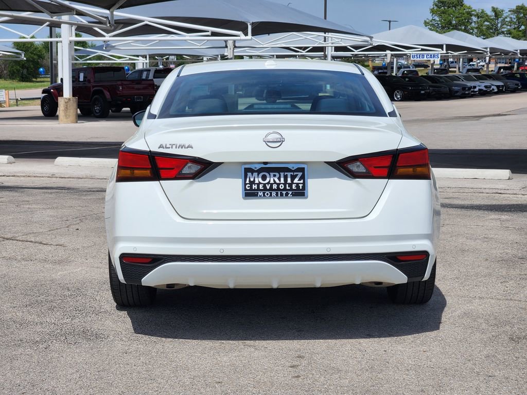 Used 2025 Nissan Altima 2.5 SV FWD image 6