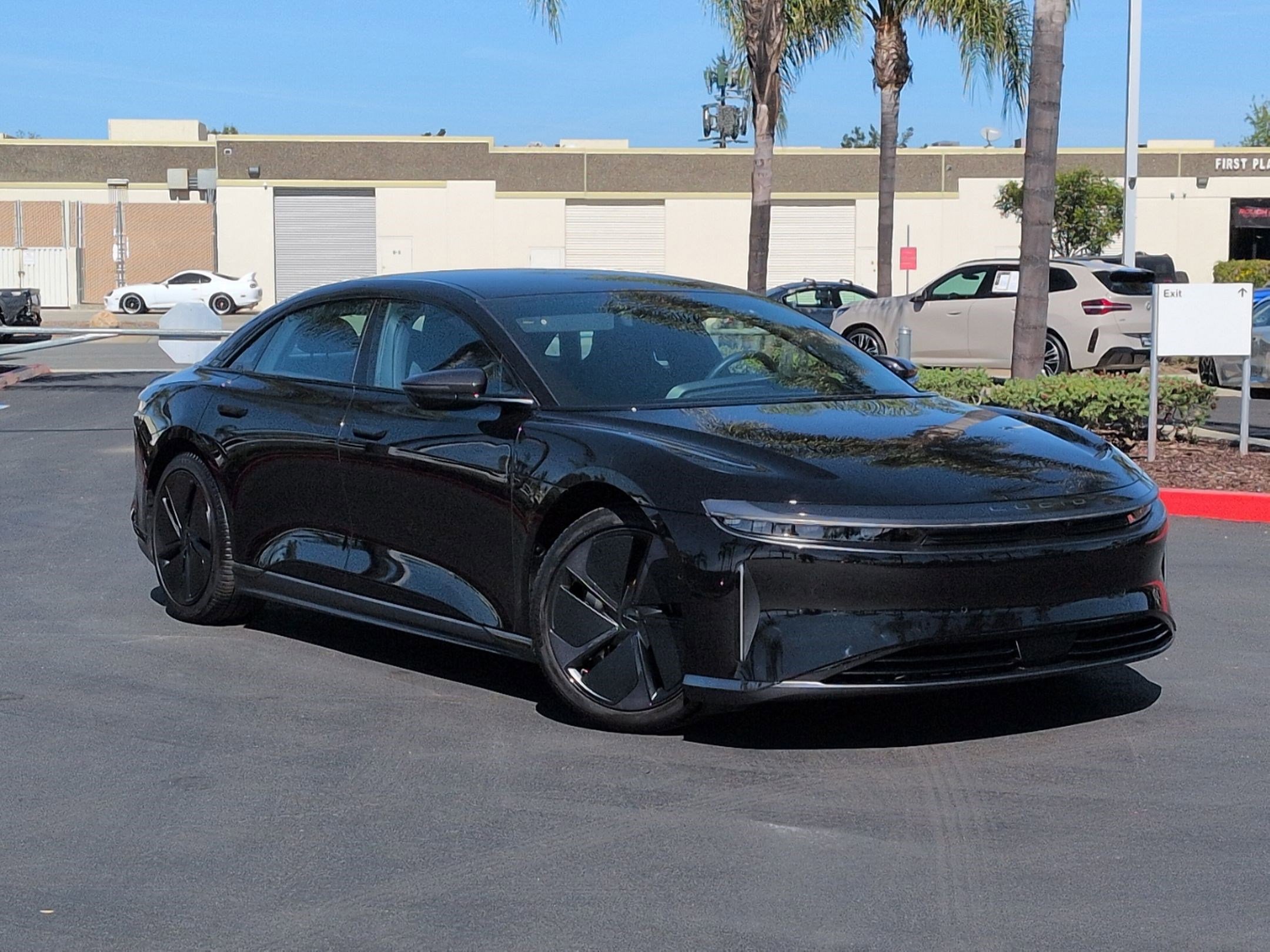 Used 2024 Lucid Air Touring image 2