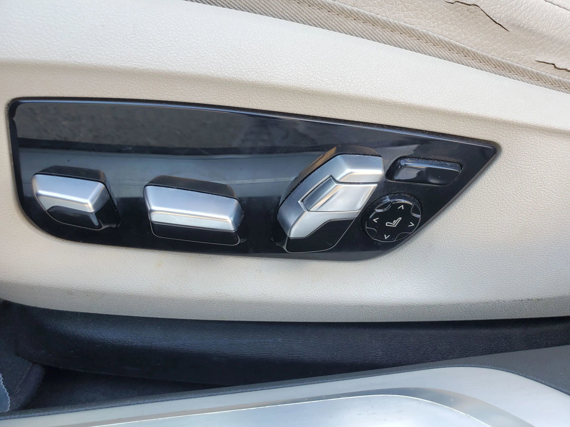 Used 2018 BMW 750i xDrive image 57