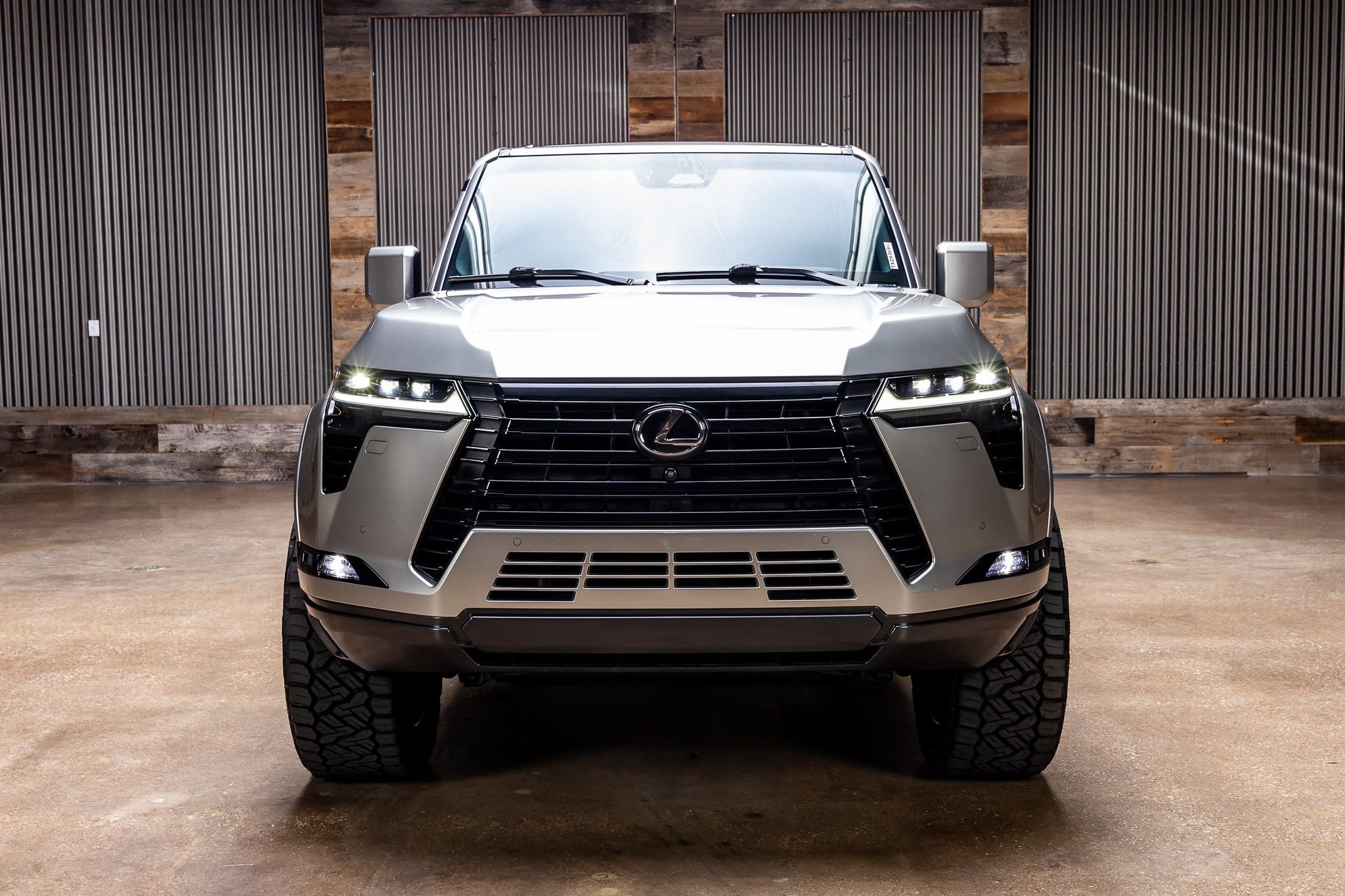 Used 2024 Lexus GX 550 w/ Accessory Package (Z1) AWD/4WD image 2