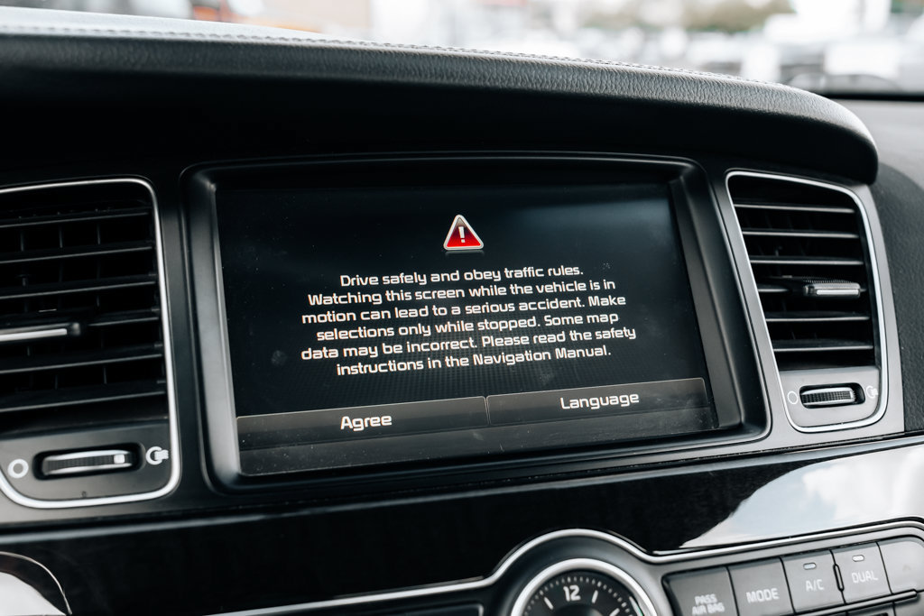 Used 2014 Kia Cadenza Premium FWD image 28