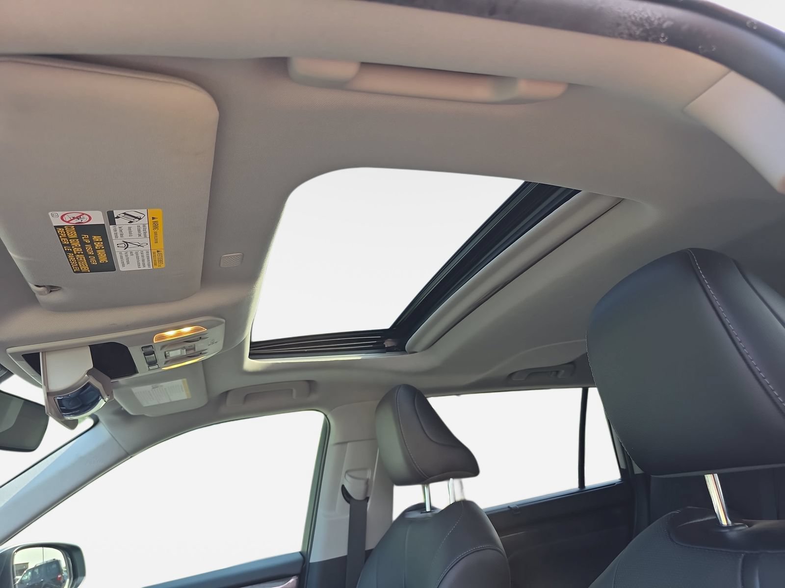 Used 2021 Toyota Highlander Limited FWD image 30