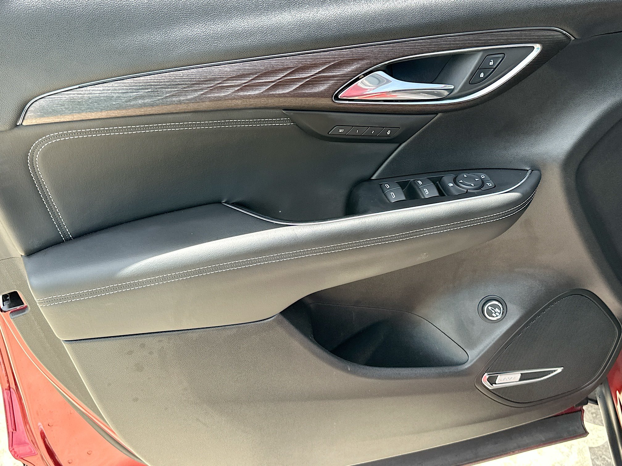 Used 2023 Buick Envision Avenir FWD image 18