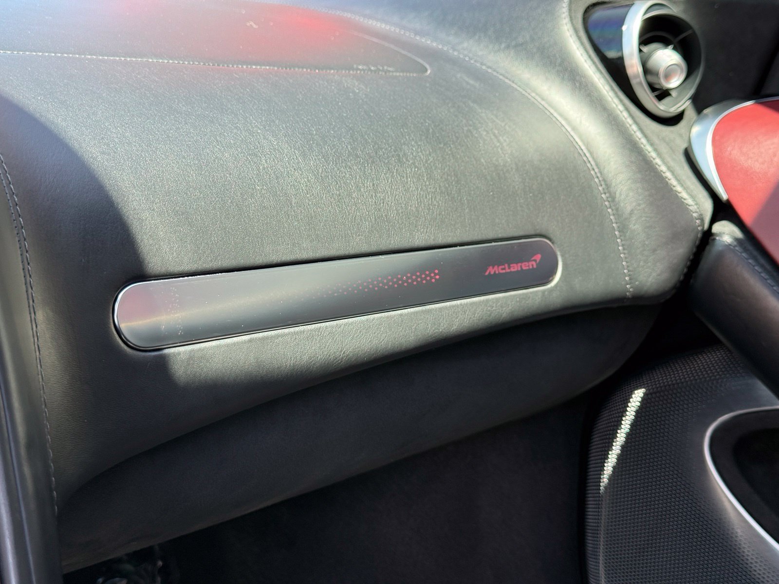 Used 2020 McLaren GT RWD image 28