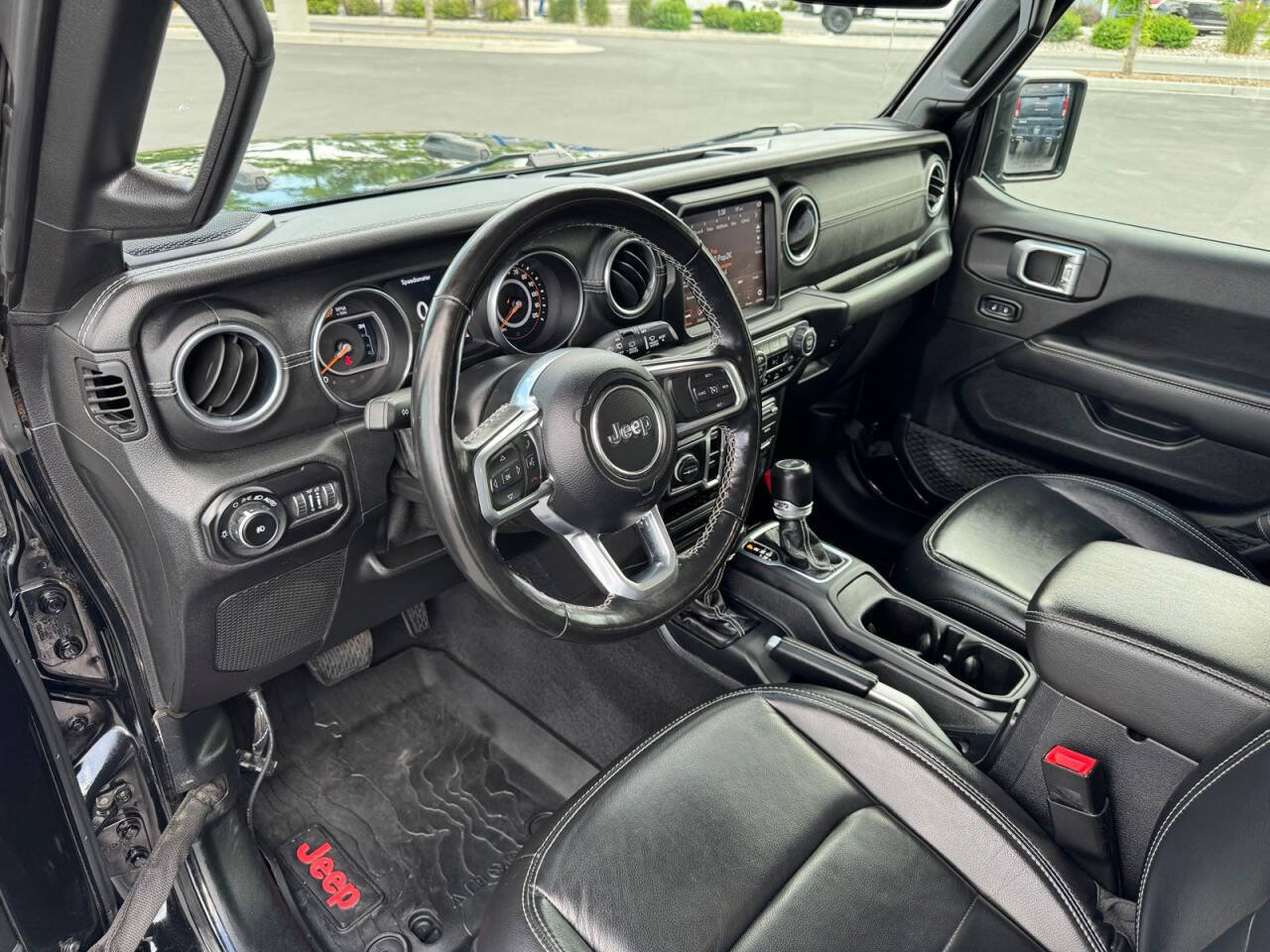Used 2021 Jeep Wrangler Unlimited Sahara w/ Uconnect 4C Nav & Sound Group AWD/4WD image 13