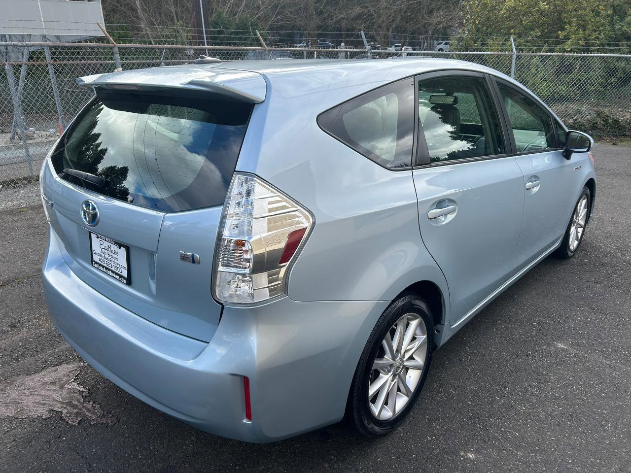 Used 2012 Toyota Prius V Five image 6