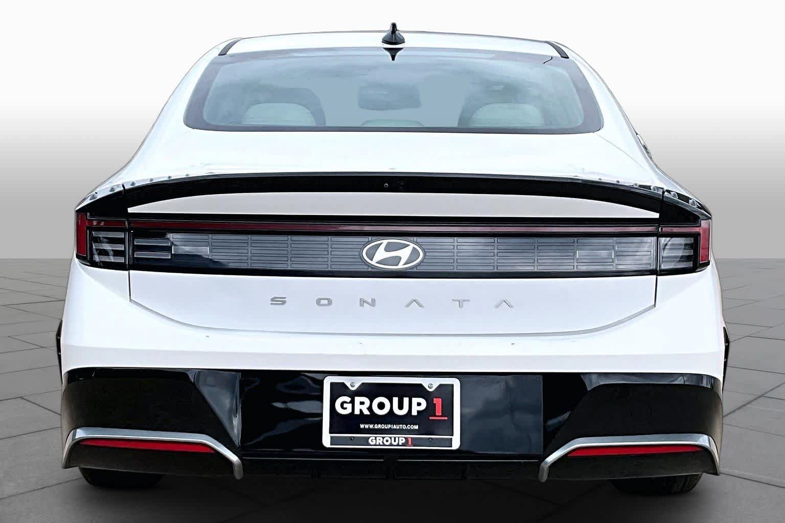 Used 2025 Hyundai Sonata SEL FWD image 4