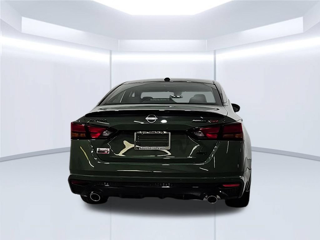 New 2026 Nissan Altima 2.5 SR w/ SR Midnight Edition Package AWD/4WD image 4